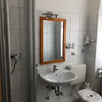 Rheinischer Hof Gasthuis 2*