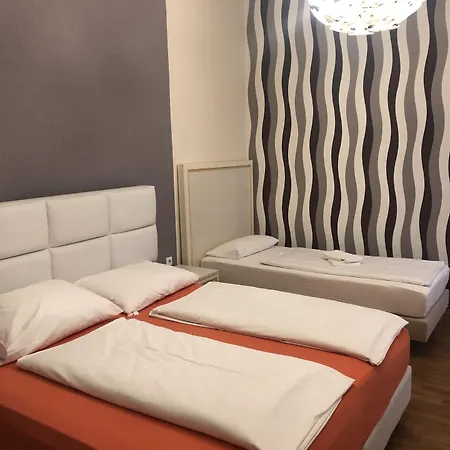 Konukevi Rheinischer Hof 2*