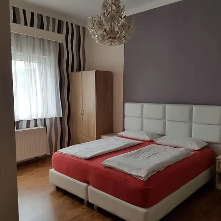 Rheinischer Hof Pensión 2*