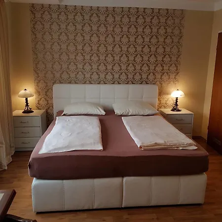 Rheinischer Hof Maison d'hôtes 2*