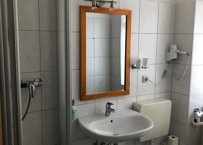 Rheinischer Hof Konukevi 2*