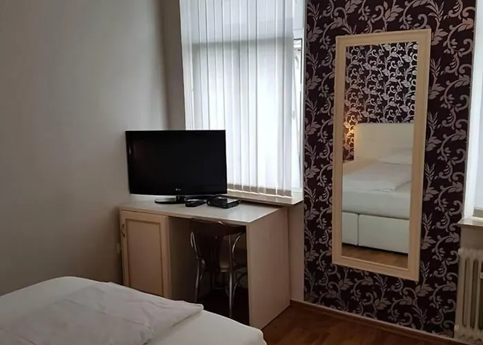 Rheinischer Hof Konukevi 2*