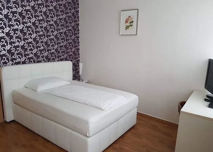 Rheinischer Hof Konukevi Leverkusen