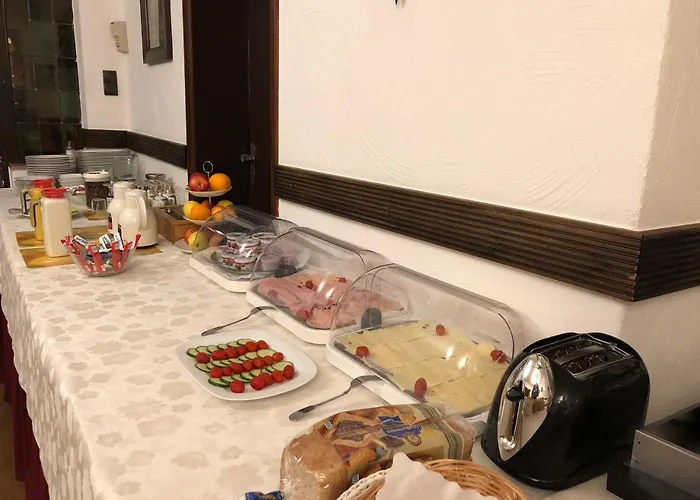 霍夫瑞尼斯盛酒店 2*